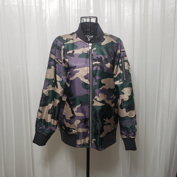 UO+ Silence & Noise NWT Sz M Rita Camo Bomber Jacket - Picture 14 of 14